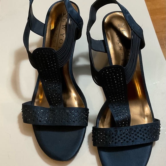 Blondes Nites beadwork embroidered Gown by Stacy Sklar: size 13 gown.and shoes. - Picture 10 of 12